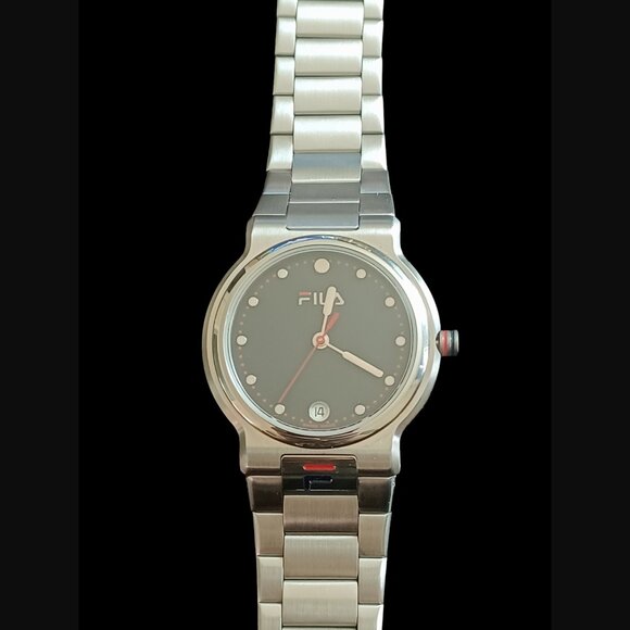 Vintage Fila Wiss Silver Tone Stainless Steel Water Resistant F200M Wristwatch - Picture 12 of 13
